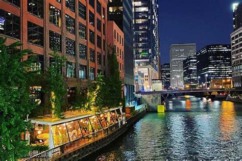 most fun restaurants in chicago.